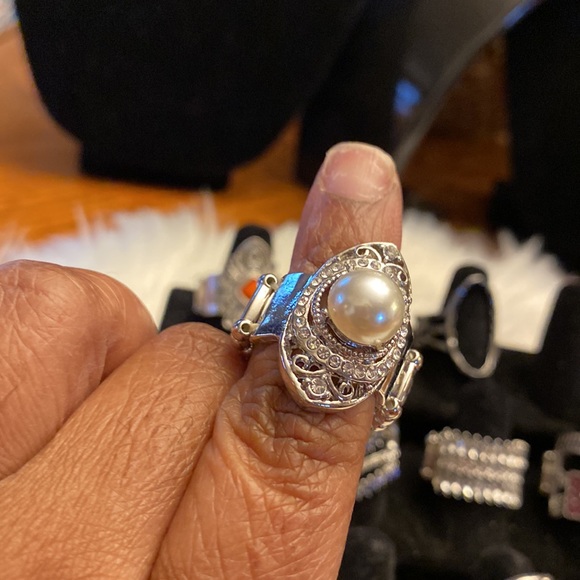 Everything must go sale - Picture 2 of 11